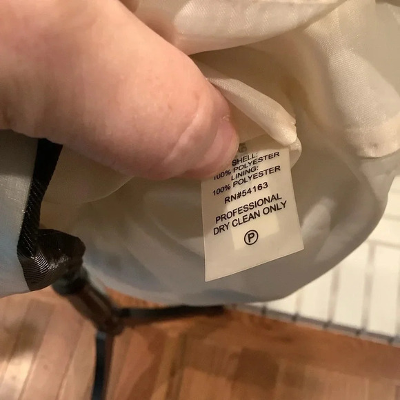 #339 Gorgeous Calvin Klein Ribbon Detail Dress Size 4 - Picture 8 of 9